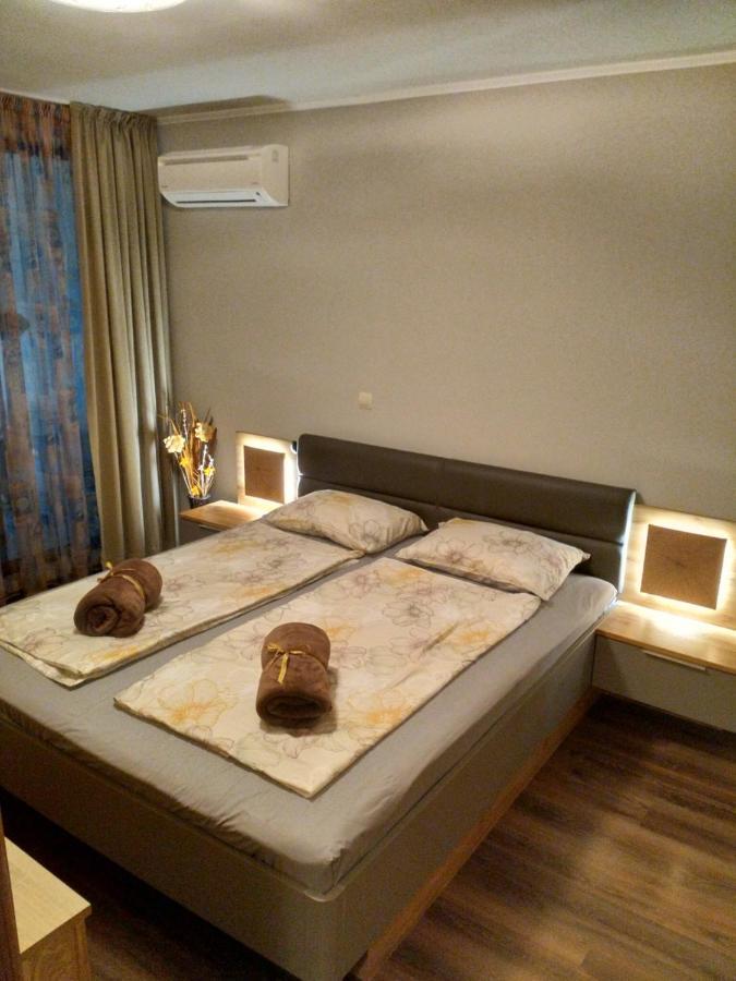 Apartment Melody Burgas Bagian luar foto